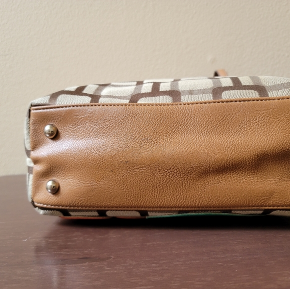 NINE WEST - Picture 4 of 10